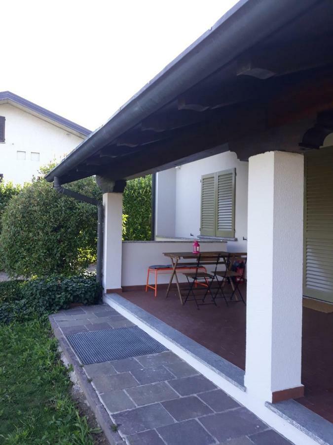 Caroline Home Anzano Del Parco Exteriér fotografie